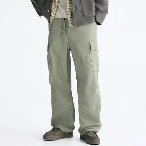 pants H&M Men's Relaxed-Fit Cotton Cargo Pants H&M $44.99