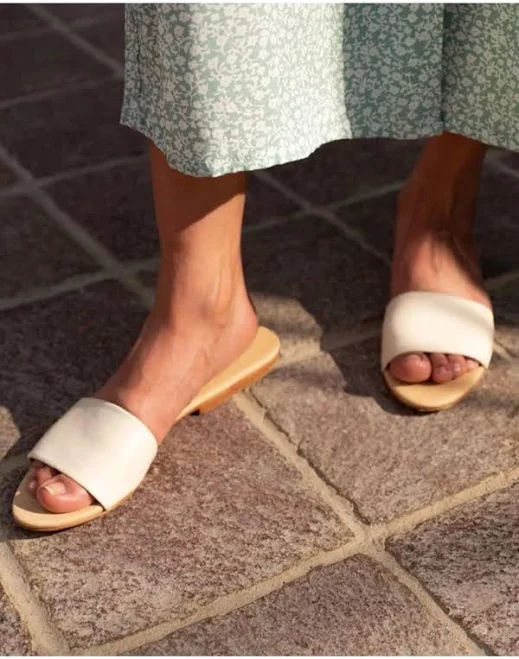 shoes Nisolo Shoes | New Nisolo Women's Isla Leather Cream Slide Minimalist Sandals Size 8.5 | Color: Cream/Tan | Size: 8.5 | Cameoscloset_'s Closet Poshmark $89