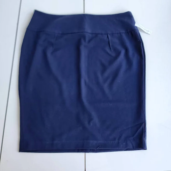 skirt Venus Navy Blue Satin Back Zip Straight Skirt Women’s Size 16 eBay - frosty_star $19